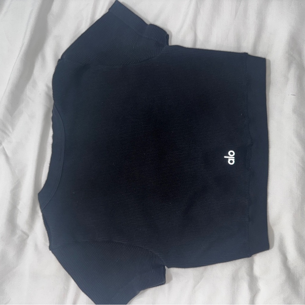 Alo Cropped Ribbed Top - Picture 4 of 4